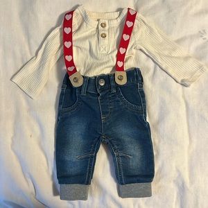 Newborn Valentine’s Outfit